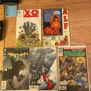 DC Comics Batman Cover Art - Black and Gray (dm if you want all)